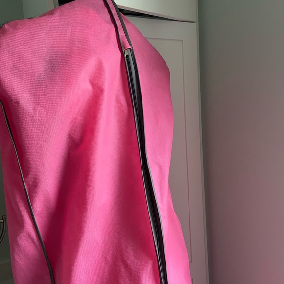 Used for 1 day. Small water stains inside train but cannot tell. Sleeves added - Picture 6 of 10